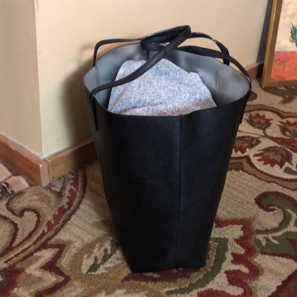 VICTORIA SECRET ToteBag Dual Handle Perforated Spell-Out Black + Silver $59 NEW - Picture 10 of 15